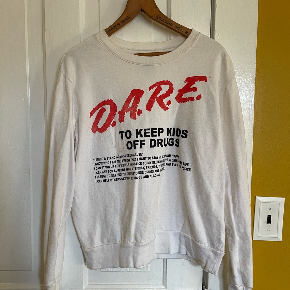 VTG 90s White D.A.R.E. Graphic Sweatshirt